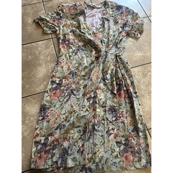 Gillian Dresses & Skirts - Gillian 14 Vintage Silk Printed Dress Faux Wrap Shoulder Pads